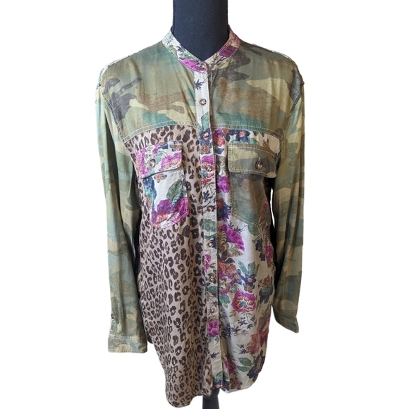 Pilcro Tops - Anthropologie Pilcro Relaxed Camo Leopard Floral button down Tunic Size XS